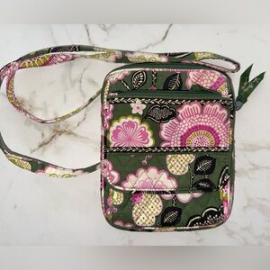 Vera Bradley Floral Quilted Crossbody Travel Organizer Bag Green Pink 🩷💚